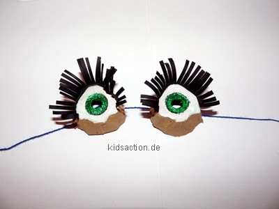 Eierkarton-Augenbrille grün